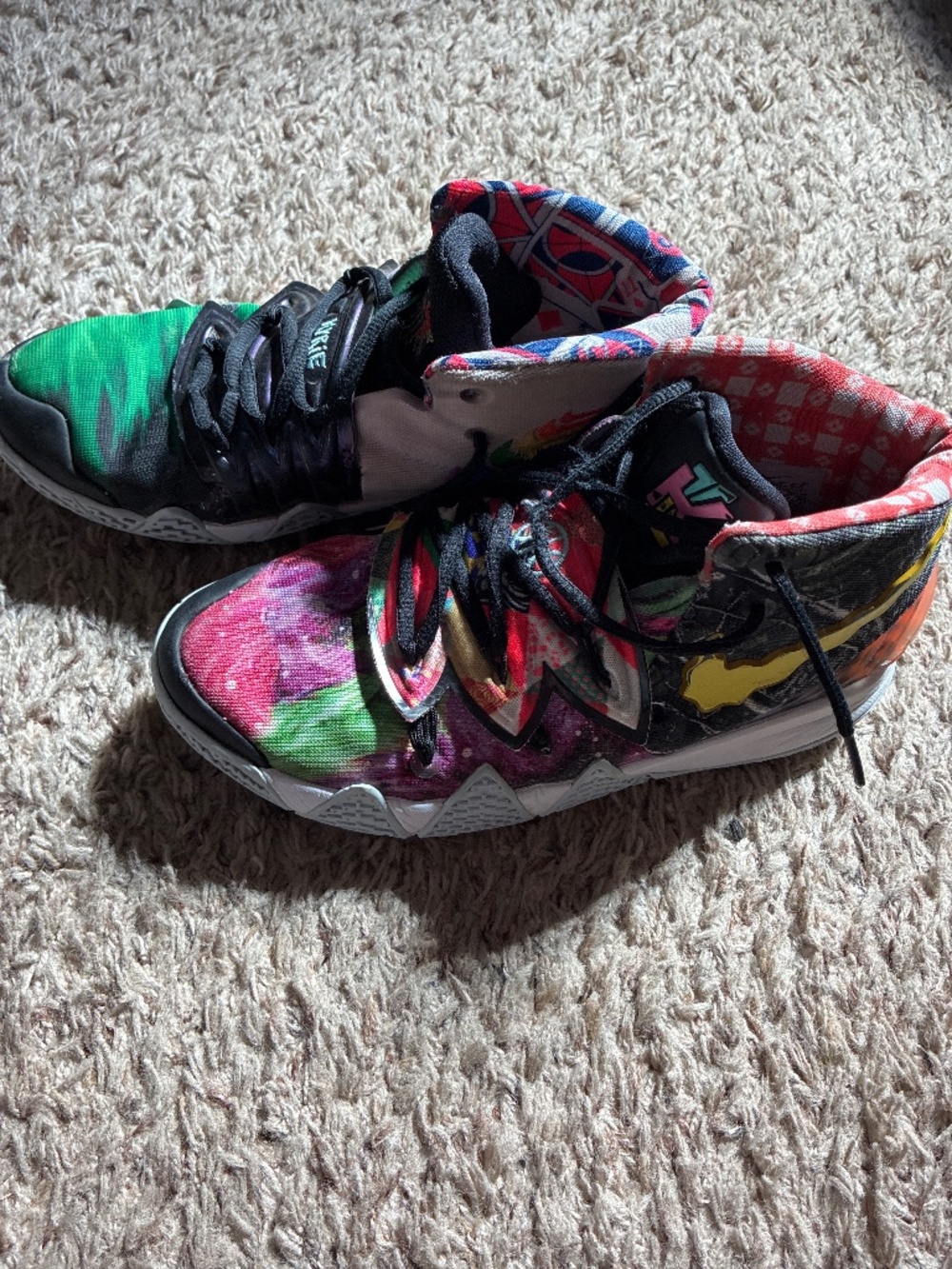 Nike Kyrie Hybrid S2 ‘pineapple’, size 6.5Y